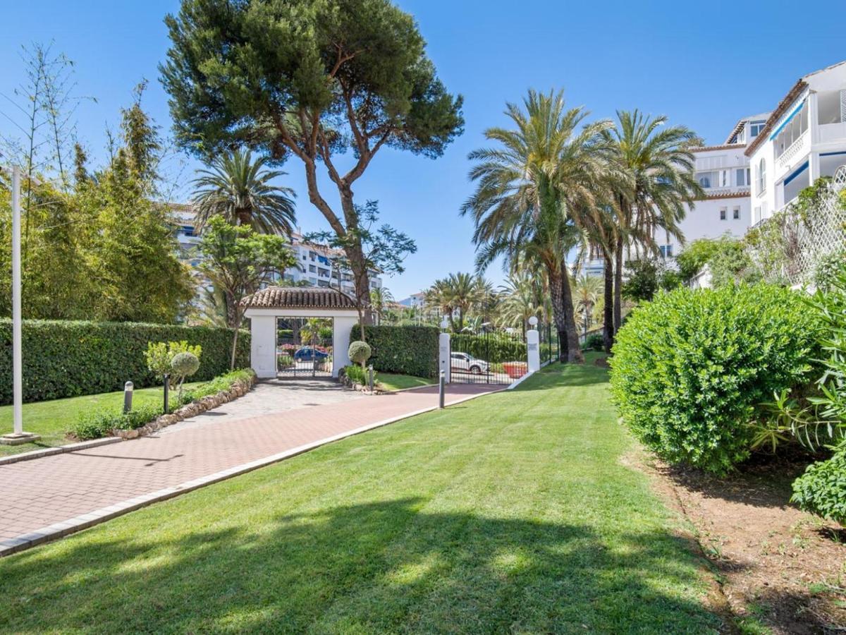 Apartamento De 2 Dormitorios En Playas Del Duque Марбелья Экстерьер фото